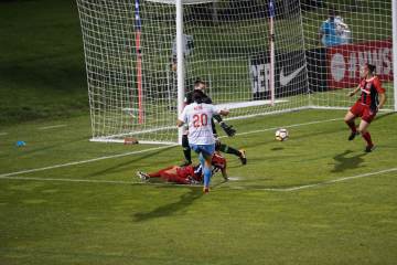 瑞典5-1大胜突尼斯 曼联边锋绝杀科特迪瓦1-0厄瓜多尔｜足彩网官方网站（配图示意）
